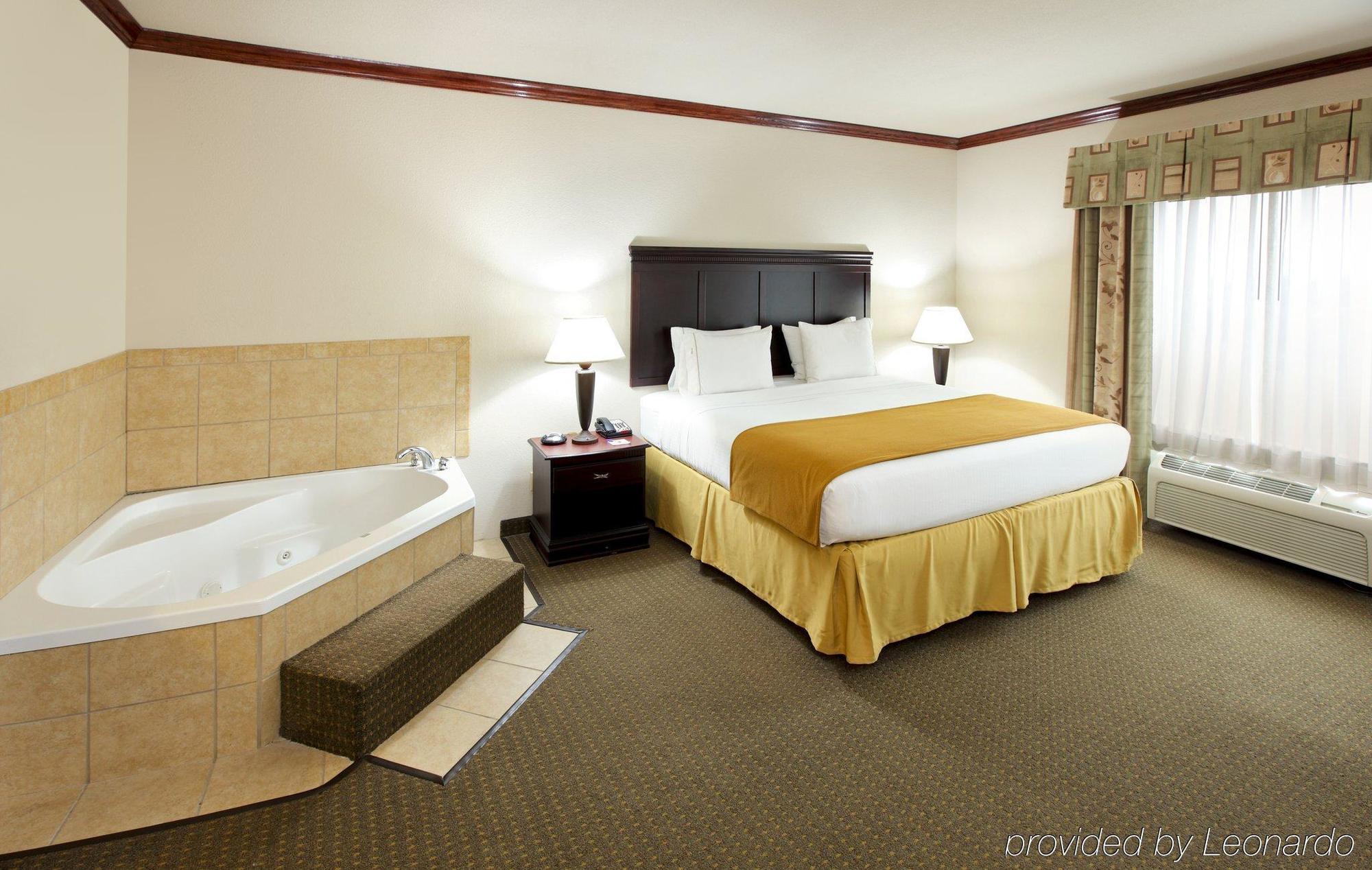 Holiday Inn Express Hotel & Suites Sherman Highway 75 By Ihg Phòng bức ảnh