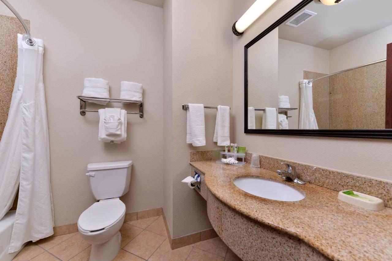 Holiday Inn Express Hotel & Suites Sherman Highway 75 By Ihg Ngoại thất bức ảnh
